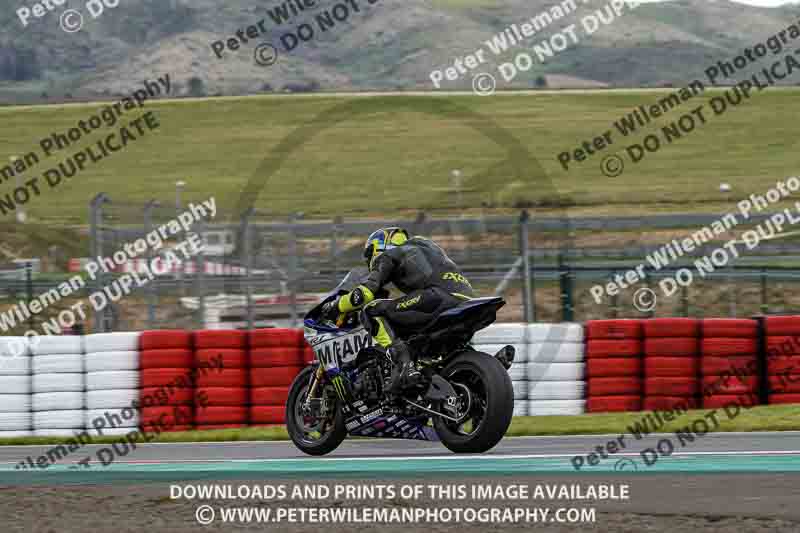 cadwell no limits trackday;cadwell park;cadwell park photographs;cadwell trackday photographs;enduro digital images;event digital images;eventdigitalimages;navarra;no limits trackdays;peter wileman photography;racing digital images;trackday digital images;trackday photos